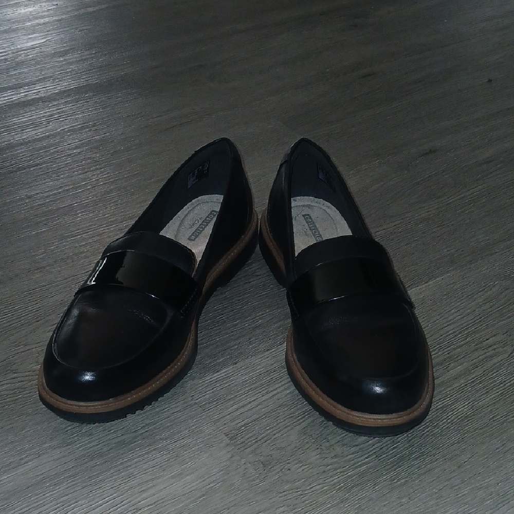 Collections by Clarks Black Women's Leather Loafers Sz 10  EUC worn once